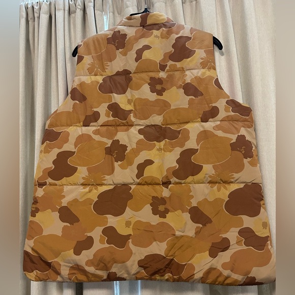 Puffer Vest - Pink Lined, Brown Camouflage - Picture 2 of 3